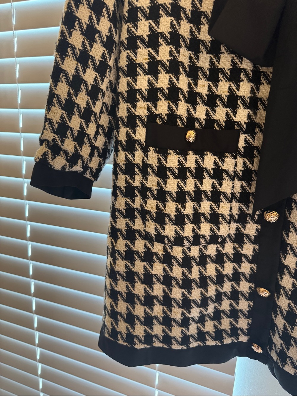 Tuckernuck pomander place Black & White Houndstooth Bow-Front Knit Dress - Picture 4 of 10